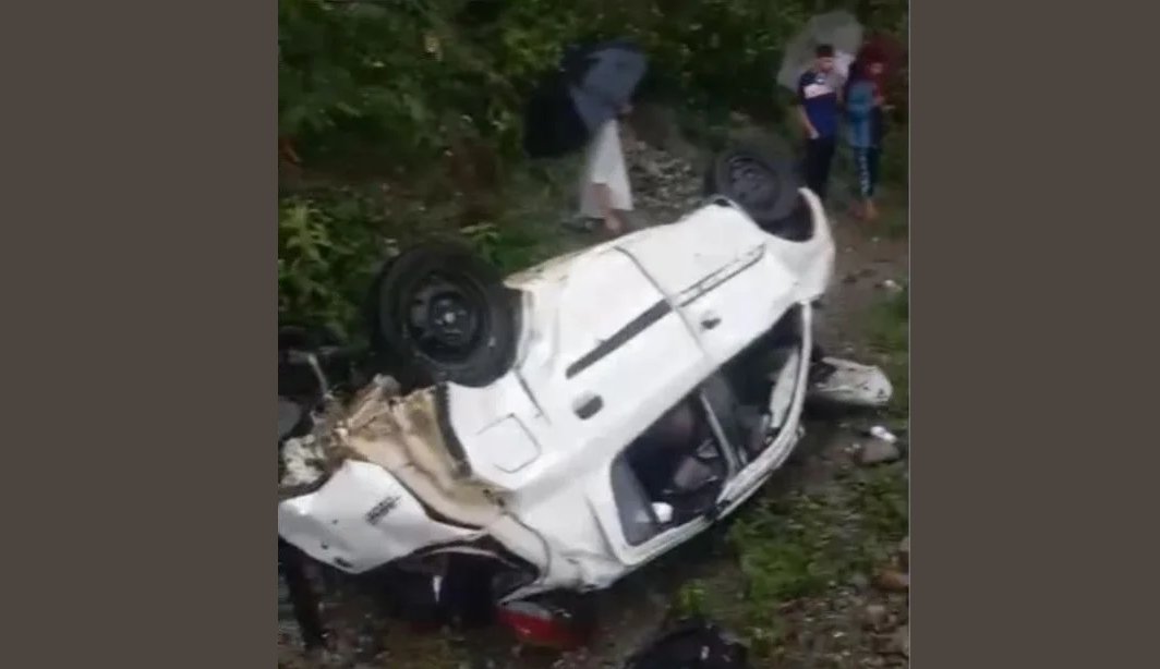 Himachal Pradesh Car Accident: हिमाचल प्रदेश के चंबा में गहरी खाई में कार गिरने से 5 लोगों की मौत 