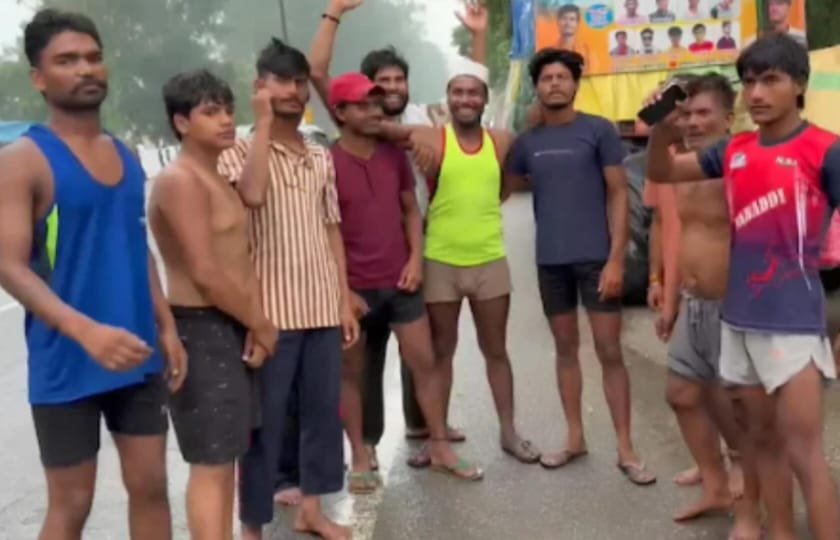मेरठ के शाकिर ने हिंदू दोस्त के साथ शुरू की कांवड़ यात्रा