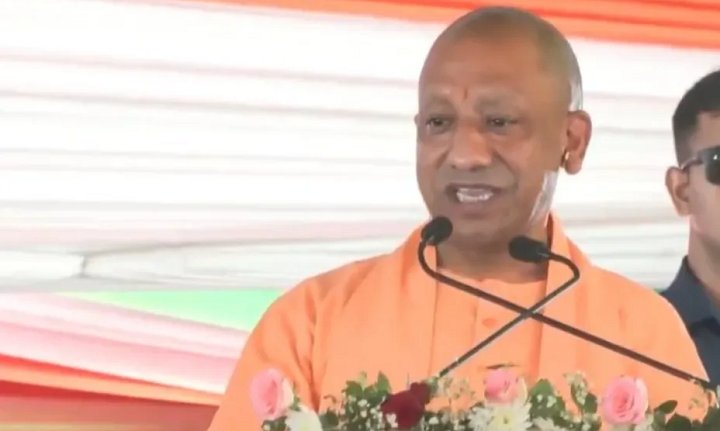 गोरखपुर में मुख्यमंत्री योगी बोले.. कांग्रेस-सपा ने नौजवानों के साथ भेदभाव किया