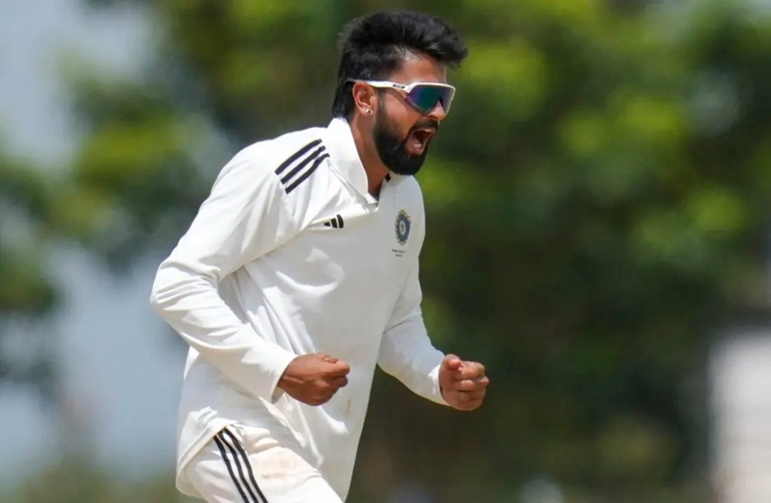 Sports News : श्रीलंका के ख़िलाफ़ टेस्ट सीरीज़ के लिए सारांश जैन को मिला मौक़ा
