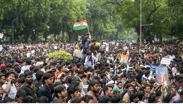 आसान नहीं होगा प्रदर्शनकारी छात्रों से मुकदमे वापस लेना !