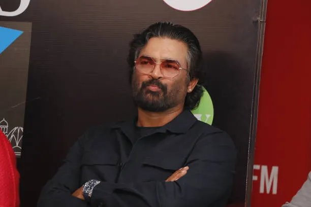 Jeena Isi Ka Naam Hai Comeback: ओटीटी पर धमाकेदार वापसी करने जा रहा है आइकॉनिक टॉक शो 'जीना इसी का नाम है'; फारूक शेख की जगह अब आर माधवन संभालेंगे होस्ट की कमान