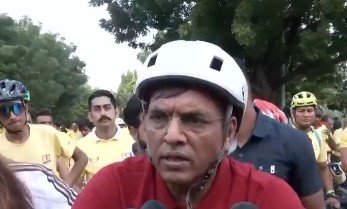'फिट इंडिया संडे ऑन साइकिल': मांडविया और गंभीर ने युवाओं को दी खेल गतिविधियों में सक्रिय होने की सलाह   
