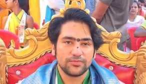 धीरेंद्र कृष्ण शास्त्री की युवाओं से अपील, रील्स के साथ वास्तविक जीवन और राष्ट्र के प्रति जिम्मेदारियों पर भी दें ध्यान 