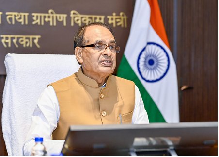 'वंदे मातरम' विवाद पर कांग्रेस को भाजपा नेताओं का जवाब, बोले- 'भारत माता के अपमान को बर्दाश्त नहीं करेगा देश'
