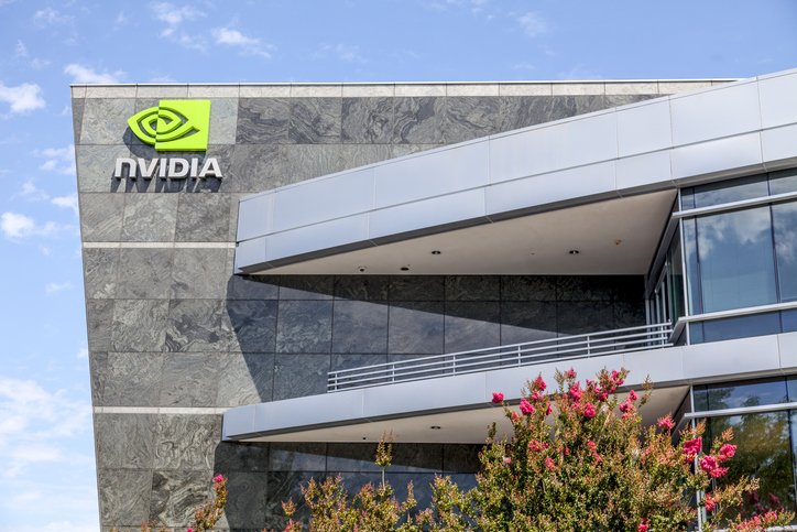 Nvidia ने AI इंफ्रास्ट्रक्चर के लिए 500 अरब डॉलर जुटाने को छह वित्तीय दिग्गजों से की साझेदारी