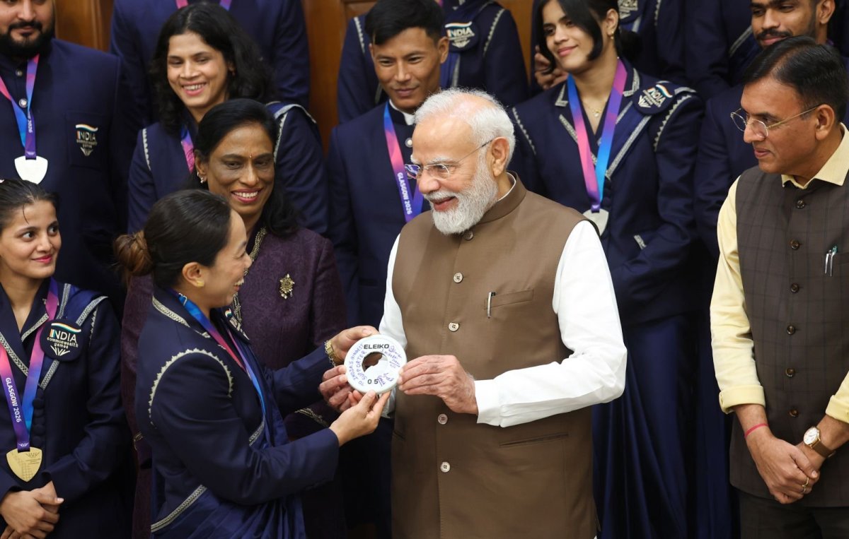 PM Modi Meets CWG 2026 Medal Winners: प्रधानमंत्री मोदी ने 7, लोक कल्याण मार्ग पर राष्ट्रमंडल खेल 2026 के पदक विजेताओं की मेजबानी की; बोले— 'जो खेलेगा, वो खिलेगा'