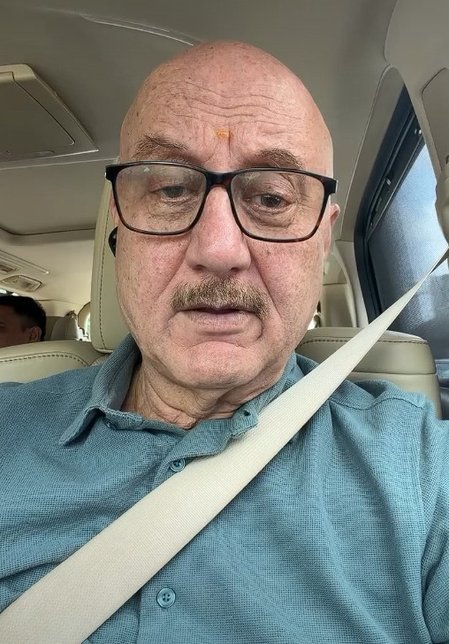 अनुपम खेर ने किया करियर की 555वीं फिल्म का ऐलान; सोशल मीडिया पर साझा की खुशी, बोले- 'सही समय पर करूंगा बड़ा खुलासा'