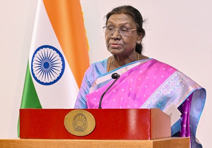रक्षा-बंधन की पावन परंपरा प्राचीन काल से हमारी उपासना और संस्कृति का अंग: राष्ट्रपति मुर्मु