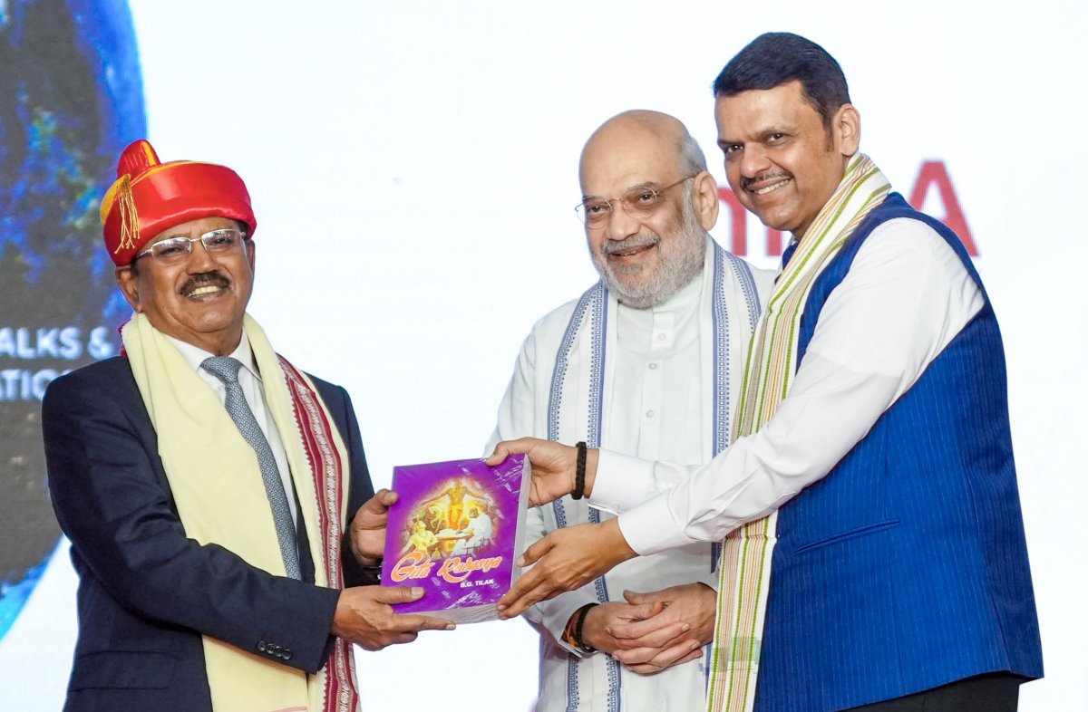 Lokmanya Tilak National Award 2026: एनएसए अजीत डोभाल को पुणे में मिला लोकमान्य तिलक राष्ट्रीय पुरस्कार; गृह मंत्री अमित शाह ने सौंपा सम्मान