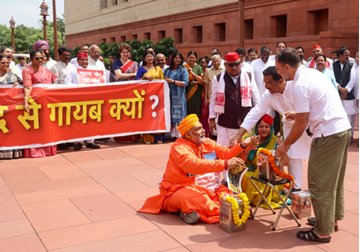 राहुल गांधी, पप्पू यादव और अवधेश प्रसाद पर FIR पर भड़की सपा; विधायकों का बयान- 'डर की वजह से कार्रवाई कर रही सरकार'