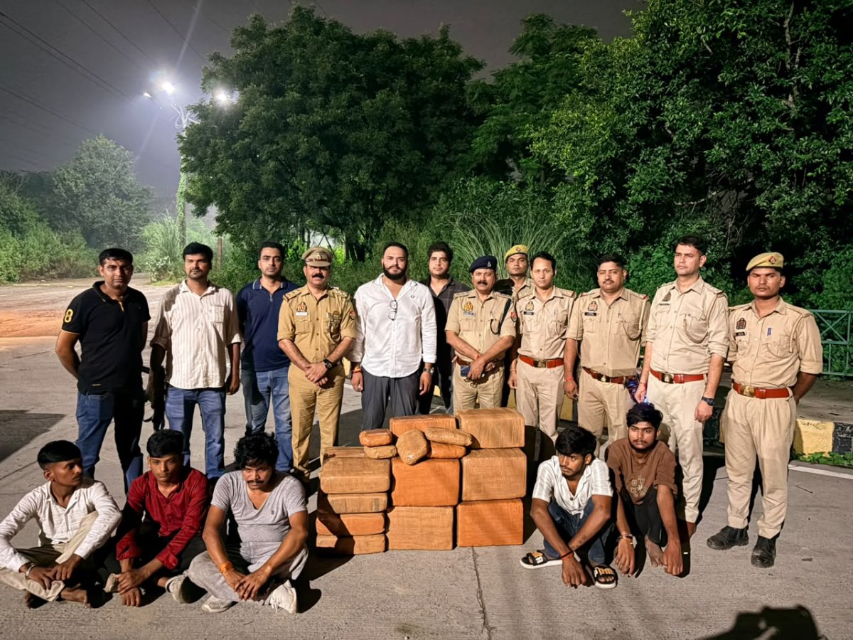  नोएडा एसटीएफ ने किया अंतरराज्यीय तस्करी गिरोह का भंडाफोड़, 150 किलो गांजा बरामद