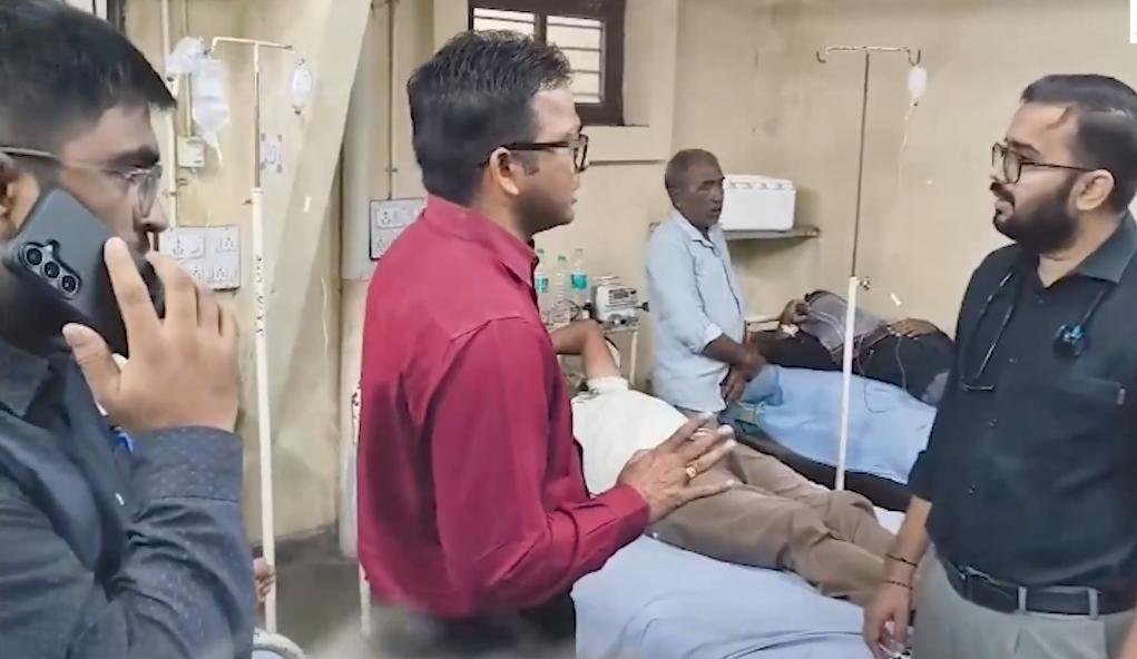 गुजरात : जहरीली शराब से मरने वालों की संख्या हुई सात, चार पुलिसकर्मी निलंबित, 21 पर मामला दर्ज 