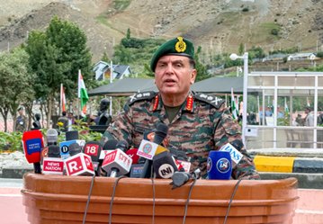 Army Chief Dheeraj Seth Nepal Visit: आर्मी चीफ जनरल धीरज सेठ का नेपाल दौरा; सोमवार को राष्ट्रपति रामचंद्र पौडेल प्रदान करेंगे 'जनरल' की मानद रैंक