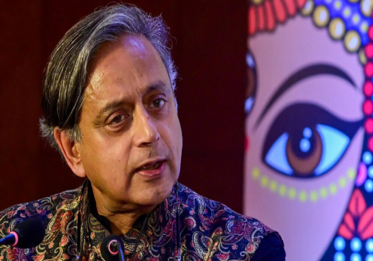 'वंदे मातरम' को मिला राष्ट्रगान जैसा दर्जा, सरकारी कार्यक्रमों में सभी 6 छंद अनिवार्य, शशि थरूर ने खड़े किए सवाल
