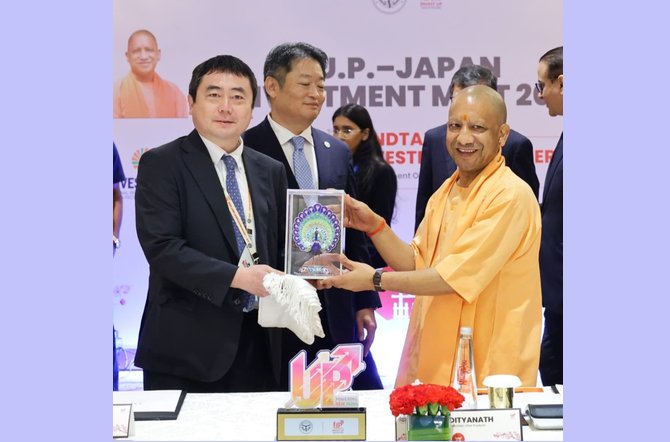 प्रमुख सीईओ के साथ राउंड टेबल मीटिंग में बोले सीएम योगी- यूपी में निवेश करें, हर स्तर पर मिलेगा पूरा सहयोग