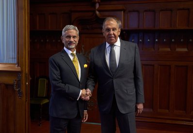 India Russia Bilateral Talks: विदेश मंत्री डॉ. एस. जयशंकर और रूसी विदेश मंत्री सर्गेई लावरोव की अहम बैठक; ऊर्जा, व्यापार, ब्रिक्स और वैश्विक भू-राजनीति पर गहन मंथन