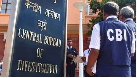 रिश्वत मामले में सीबीआई की कार्रवाई, डीजीएमएस के डिप्टी डायरेक्टर समेत तीन गिरफ्तार