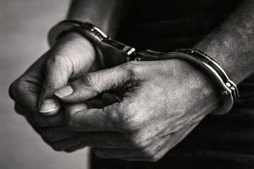 Bihar Crime Control: बिहार में अपराधियों पर पुलिस का कड़ा प्रहार; पटना में विशेष अभियान के दौरान 4 शातिर बदमाश गिरफ्तार, अवैध हथियार बरामद