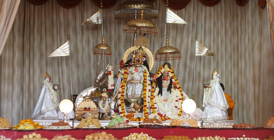 4 या 5 सितंबर? जन्माष्टमी की तारीख को लेकर है असमंजस, पंचांग से जानें सही तिथि