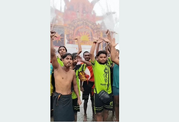 देश को हिंदू राष्ट्र बनाने की उठाई मांग, बजरंगी युवा ग्रुप की पंचमुखी बालाजी थीम वाली विशाल कांवड़ बनी लोगों के आकर्षण का केंद्र