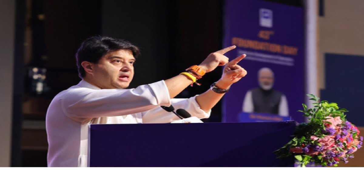 'मेड इन इंडिया' दूरसंचार तकनीकों को दुनिया तक पहुंचाए सी-डॉट, वैश्विक प्रतिस्पर्धा पर दें जोर: सिंधिया
