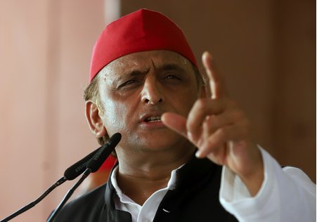 पीडीए पर योगी के बयान से गरमाई सियासत, अखिलेश यादव बोले- घबराई भाजपा बदल रही परिभाषा