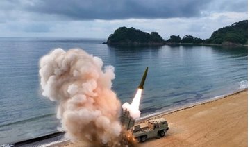 North Korea Missile Launch: दक्षिण कोरियाई सेना का बड़ा दावा; उत्तर कोरिया ने पूर्वी समुद्र की ओर दागी 300 किलोमीटर रेंज वाली बैलिस्टिक मिसाइल, क्षेत्र में तनाव