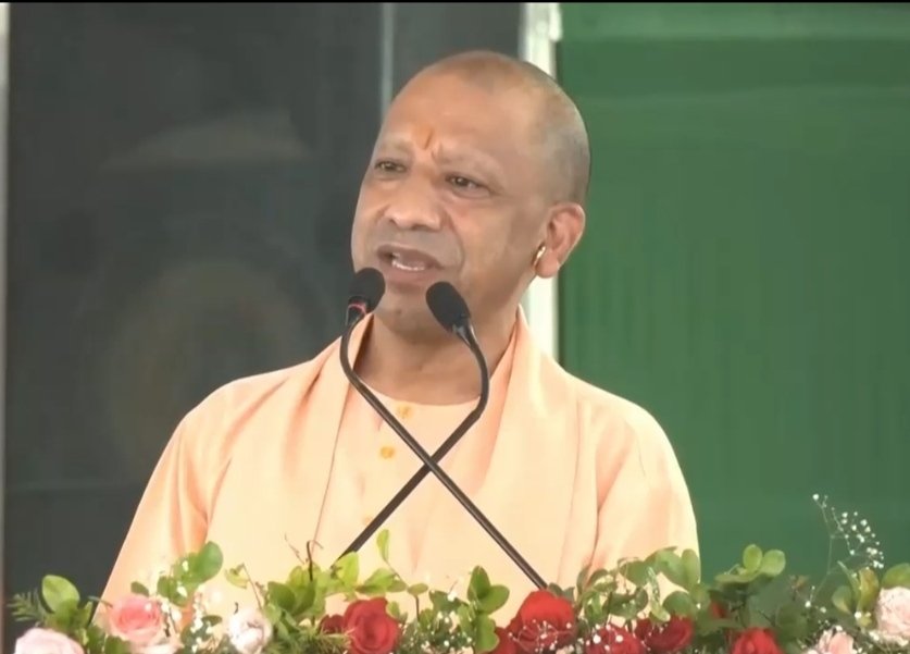 सीएम योगी बोले... सपा-कांग्रेस की सरकारों में न सुरक्षा थी, न विकास; केवल तुष्टिकरण और लूट थी