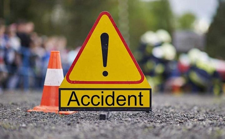 महाराष्ट्र के सतारा में भीषण हादसाः ट्रक की टक्कर से कार सवार 4 युवकों की मौत