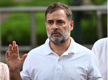 प्रयागराज में छात्रों की गूंज कार्यक्रम से पहले राहुल गांधी बोले- सरकार झुकती है बस आवाज एक साथ उठनी चाहिए