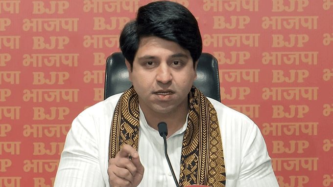 Shehzad Poonawalla Resigns From BJP: शहजाद पूनावाला ने बीजेपी के राष्ट्रीय प्रवक्ता पद से दोबारा दिया इस्तीफा; पार्टी अध्यक्ष नितिन नबीन को लिखा पत्र, प्राइवेट सेक्टर में जाने का किया ऐलान