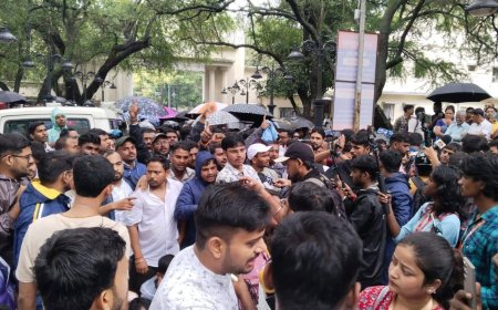 झारखंडः नौकरी खत्म करने के विरोध में सड़क पर उतरे सैकड़ों अभ्यर्थी, ‘न्याय दो या फांसी दो’ के नारे के साथ प्रदर्शन