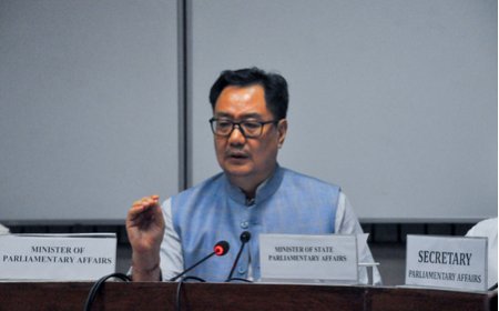 विपक्ष में लगातार चुनाव हारने से आत्मविश्वास की कमी, इसी कारण सदन में हंगामा करते हैं : किरेन रिजिजू 
