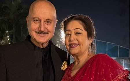 Anupam Kirron Kher 41st Anniversary: अनुपम खेर और किरण खेर ने मनाई शादी की 41वीं सालगिरह 