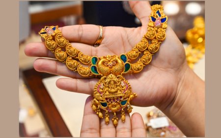 सेफ हेवन डिमांड से चमका सोना-चांदी; गोल्ड में 0.75 प्रतिशत तो सिल्वर में करीब 3,000 रुपए की तेजी