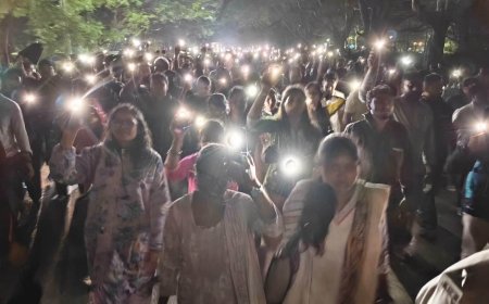 रांचीः जेएसएससी-सीजीएल रद्द करने के विरोध में चयनित अभ्यर्थी सड़क पर उतरे, प्रोजेक्ट भवन से बिरसा चौक तक निकाला मार्च