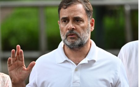 प्रयागराज में छात्रों की गूंज कार्यक्रम से पहले राहुल गांधी बोले- सरकार झुकती है बस आवाज एक साथ उठनी चाहिए