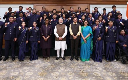 PM Modi Meets CWG 2026 Medal Winners: प्रधानमंत्री मोदी ने 7, लोक कल्याण मार्ग पर राष्ट्रमंडल खेल 2026 के पदक विजेताओं की मेजबानी की; बोले— 'जो खेलेगा, वो खिलेगा'