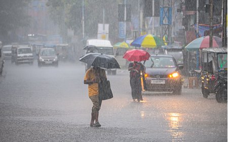 Weather Alert: आईएमडी ने कई राज्यों में आंधी-तूफान और भारी बारिश का रेड और ऑरेंज अलर्ट किया जारी