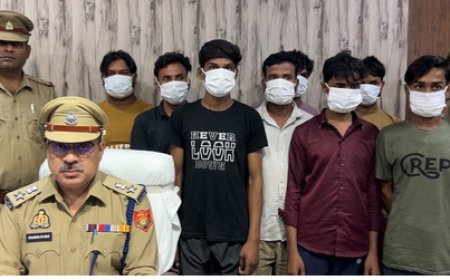 चोरी और लूट करने वाले गिरोह का भंडाफोड़, 8 आरोपी गिरफ्तार, लाखों के मोबाइल बरामद