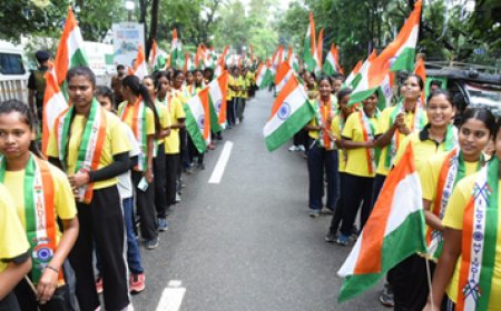 हर घर तिरंगा अभियान के तहत रांची में मोरहाबादी से अल्बर्ट एक्का चौक तक निकाला मार्च