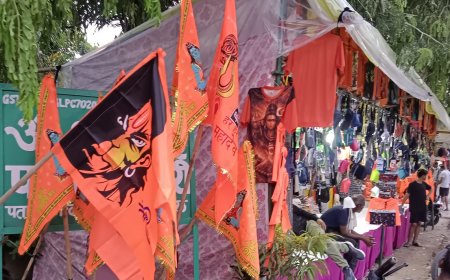कांवड़ यात्रा से भगवामय होने लगे बाजार