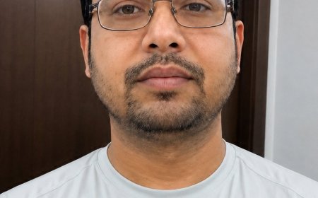Bihar Police Bust Fake IAS Officer: बिहार के खगड़िया में पकड़ा गया फर्जी आईएएस मनीष गुप्ता; टेस्ला समेत लक्जरी गाड़ियां, विदेशी शराब और 100 करोड़ की संपत्ति का भंडाफोड़