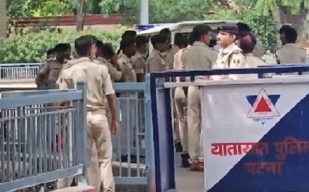 पटना में भीम आर्मी का 'अधिकार मार्च', पुलिस ने कार्यकर्ताओं को हिरासत में लिया