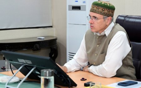 J&K News: सीएम उमर अब्दुल्ला की बड़ी घोषणा; कुलगाम आतंकी हमले में मारे गए मजदूरों के परिवारों को 10-10 लाख रुपये के मुआवजे का ऐलान