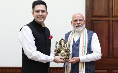 पीएम मोदी से मिले राघव चड्ढा, भेंट की भगवान गणेश की मूर्ति; बोले-एक सुबह जो हमेशा याद रहेगी  