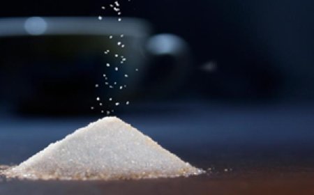 Sugar Stock Limit Imposed: चीनी की बढ़ती कीमतों पर सरकार का बड़ा एक्शन; थोक उपभोक्ताओं पर लागू की 15 दिनों की स्टॉक सीमा, जमाखोरी पर नकेल