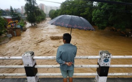 Nepal China Border Flash Flood: नेपाल-चीन बॉर्डर पर फ्लैश फ्लड और भूस्खलन का कहर; नेपाल पुलिस के चार जवान लापता 