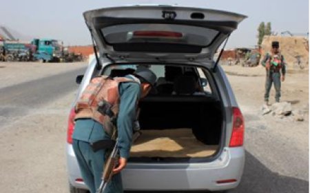 Bangladesh Border Arms Smuggling: बांग्लादेश सीमा पर बड़ी साजिश नाकाम; सीमा पार से हथियार तस्करी की कोशिश विफल,